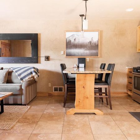 Wall Street Suites Бенд Екстер'єр фото
