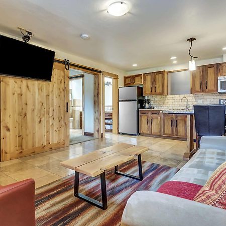 Wall Street Suites Бенд Екстер'єр фото
