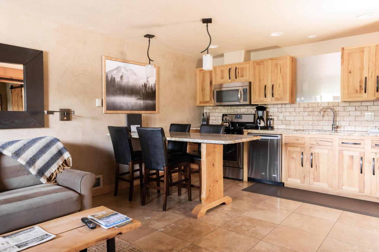 Wall Street Suites Бенд Екстер'єр фото