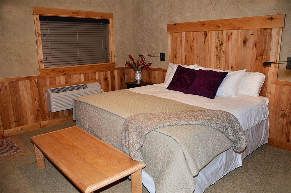 Wall Street Suites Бенд Екстер'єр фото